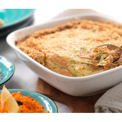 Oppskrift: Fiskegrateng med laks og råkostsalat